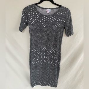 LulaRoe Grey and White Pixel chevron Pattern Dress XXS